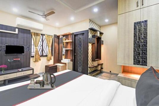 Dharmatala Inn Kolkata Bagian luar foto