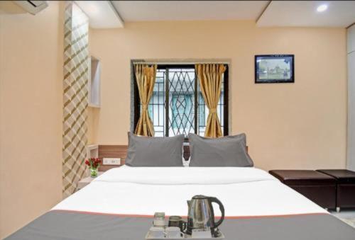 Dharmatala Inn Kolkata Bagian luar foto